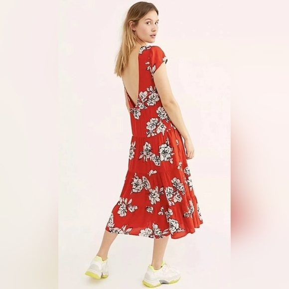 NEW Free People Rita Tiered Midi Dress Red Floral Size M - Picture 2 of 6